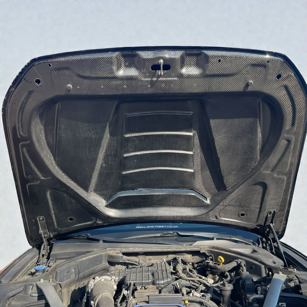 Genesis G70 (2019–2021) Type-R Vented Hood | DAIMON
