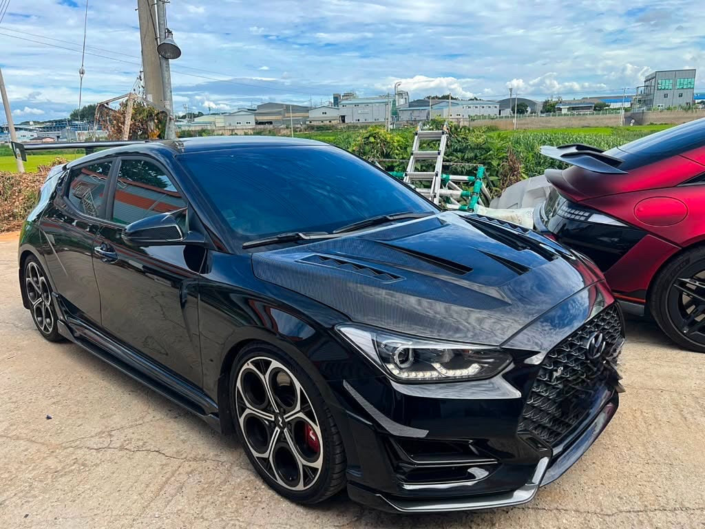 Hyundai Veloster 2019+ EX Carbon Fiber & FRP Hood | DAIMON | PRE-ORDER